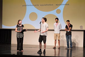 naslovnastudentskikratki